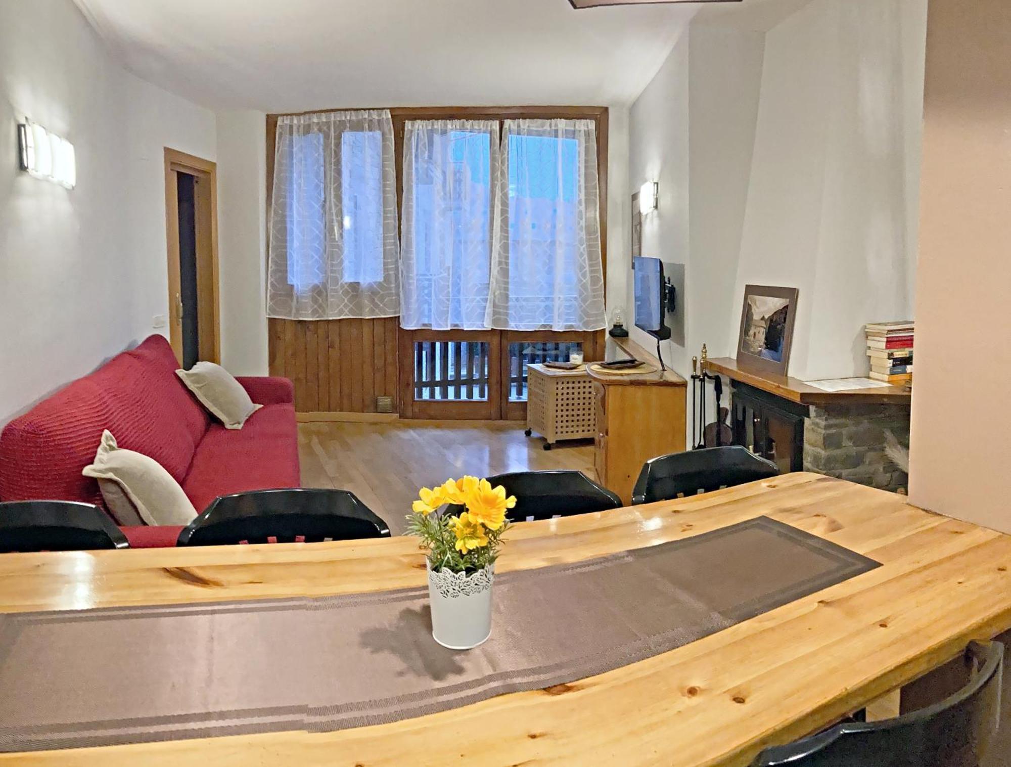 Apartamento Casovall Apartment Esterri D'Aneu Ngoại thất bức ảnh
